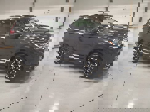 Used 2017 Honda CR-V Touring image 2