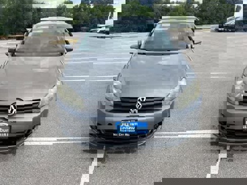 Used 2012 Volkswagen Golf w/ Convenience Package image 8