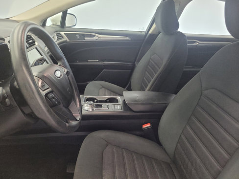 Used 2020 Ford Fusion SE image 17