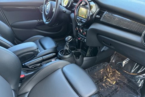 Used 2018 MINI Cooper S image 18
