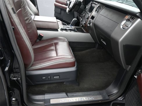 Used 2016 Ford Expedition Platinum image 12