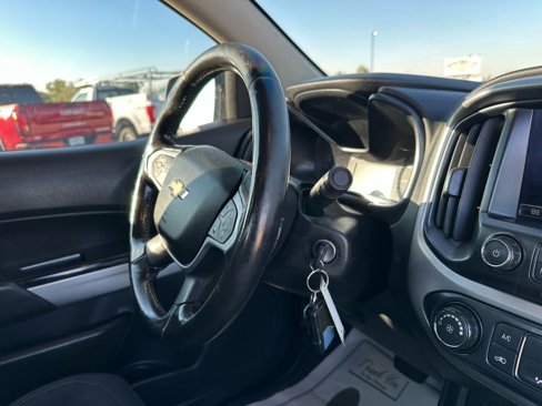 Used 2018 Chevrolet Colorado LT w/ LT Convenience Package image 18