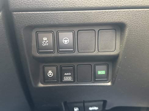 Used 2019 Nissan Rogue Sport SL w/ Premium Package image 22