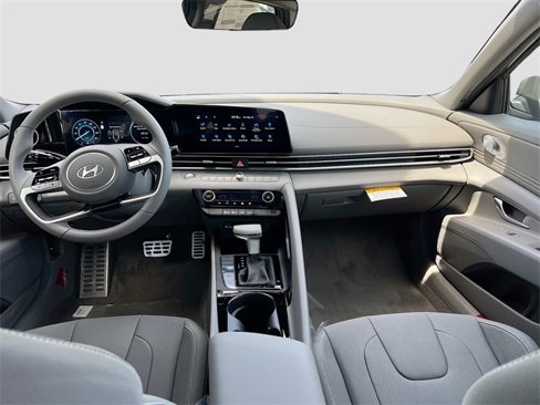 New 2025 Hyundai Elantra SEL image 22