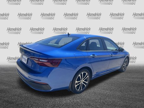 Used 2022 Volkswagen Jetta Sport image 10