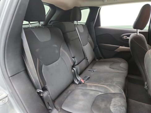 Used 2017 Jeep Cherokee Latitude image 28