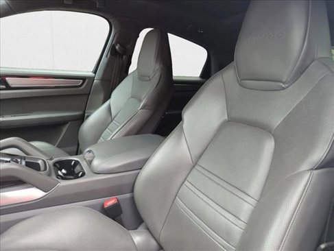 Used 2023 Porsche Cayenne Turbo image 25