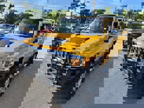Used 2006 HUMMER H3 image 2