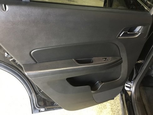 Used 2017 Chevrolet Equinox LT image 39
