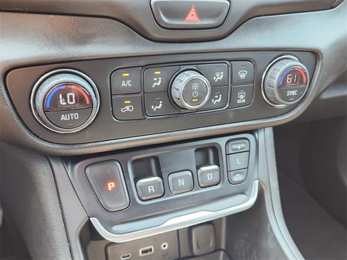 Used 2020 GMC Terrain SLE w/ Driver Convenience Package image 22