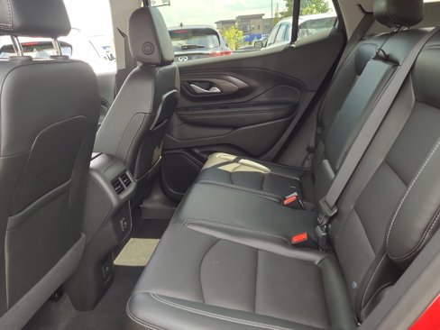 Used 2024 GMC Terrain SLT image 11