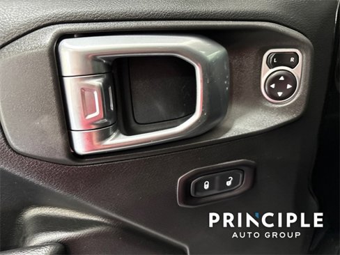 Used 2018 Jeep Wrangler Sport image 13