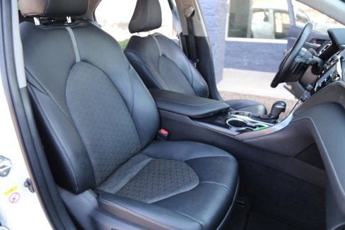 Used 2018 Toyota Camry XSE image 21