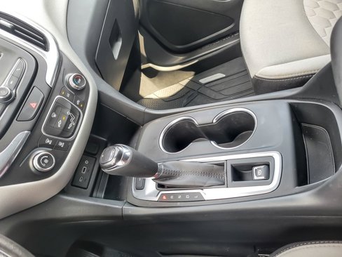Used 2020 Chevrolet Equinox LS w/ LS Convenience Package image 14