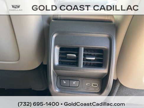 Used 2020 Cadillac XT4 Luxury w/ Cold Weather Package image 9