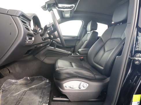 New 2024 Porsche Macan image 4