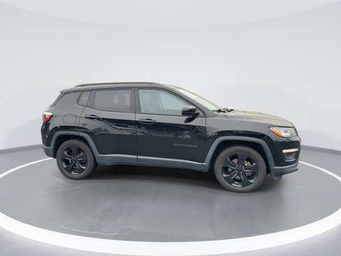Used 2021 Jeep Compass Latitude image 10