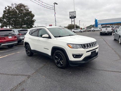 Used 2021 Jeep Compass Latitude image 2