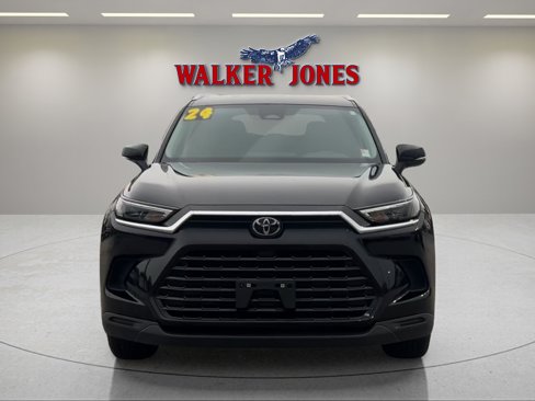 Used 2024 Toyota Grand Highlander XLE image 8