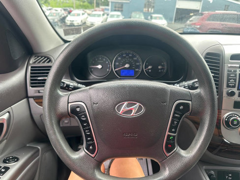 Used 2012 Hyundai Santa Fe GLS image 12
