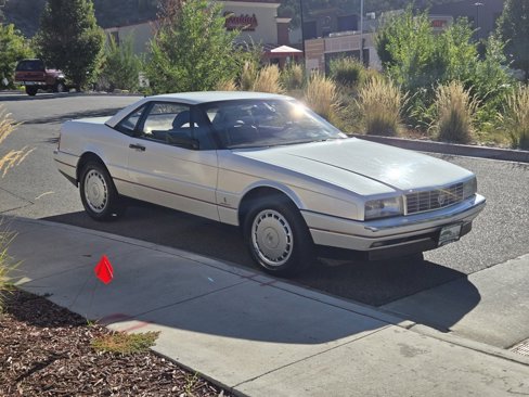 Used 1991 Cadillac Allante image 3