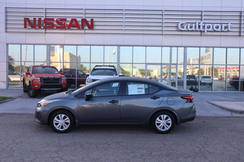 Used 2025 Nissan Versa S w/ Trunk Package image 3