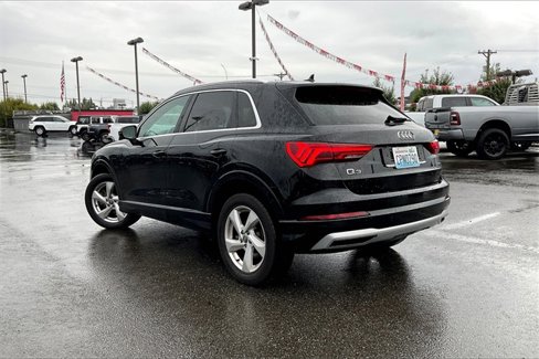 Used 2020 Audi Q3 2.0T Premium image 2