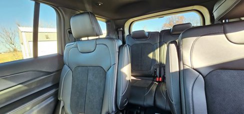 New 2025 Jeep Grand Cherokee L Altitude image 51