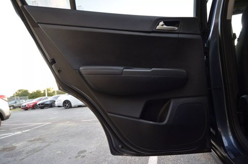 Used 2018 Kia Sportage LX w/ LX Technology Package image 46