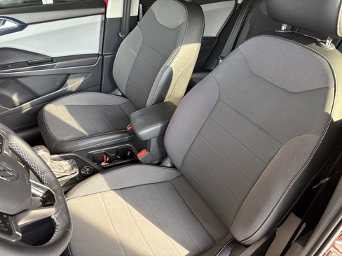 Used 2022 Volkswagen Taos SE image 18