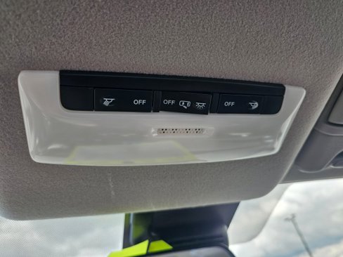 New 2025 Nissan Versa S w/ Trunk Package image 37