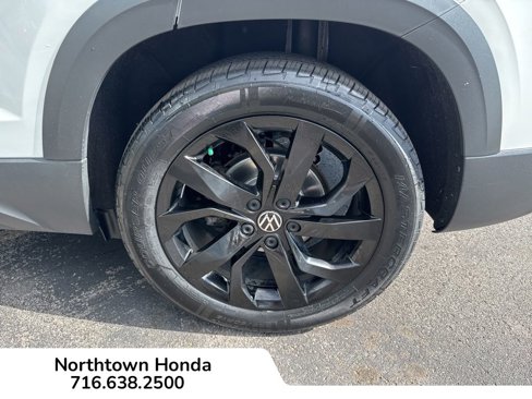 Used 2022 Volkswagen Taos SE image 12