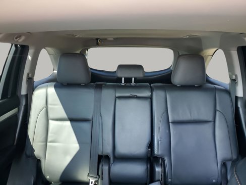 Used 2016 Toyota Highlander XLE image 42