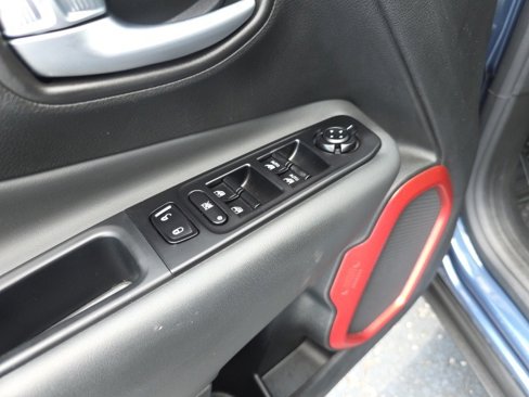 Used 2022 Jeep Renegade Trailhawk w/ Sun/Sound Group image 11