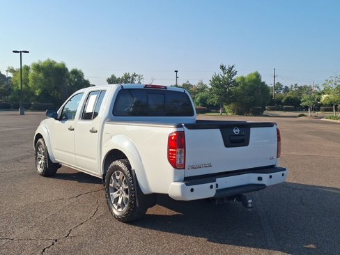 Used 2020 Nissan Frontier SV image 8