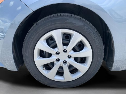 Used 2020 Toyota Corolla LE image 11