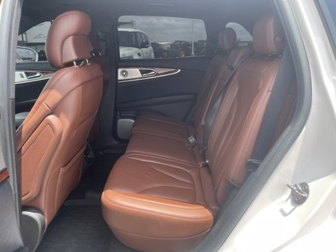 Used 2019 Lincoln Nautilus Reserve w/ Ultimate Package image 18