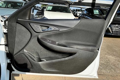 Used 2022 Chevrolet Malibu LT image 25