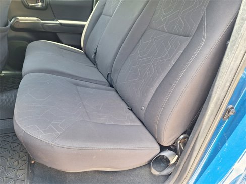 Used 2017 Toyota Tacoma TRD Sport image 22