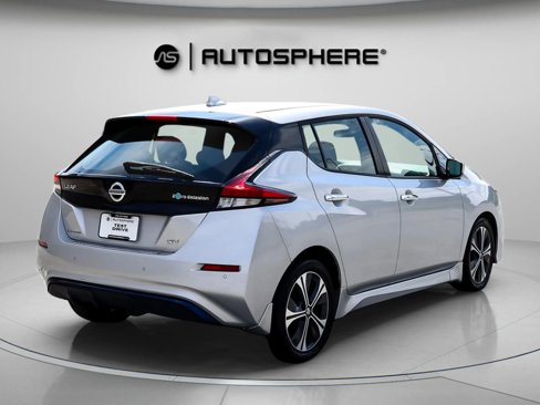 Used 2020 Nissan Leaf SV w/ Protection Package image 9