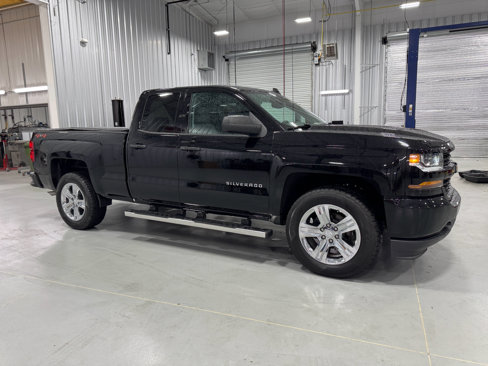 Used 2019 Chevrolet Silverado 1500 Custom w/ Custom Convenience Package image 11