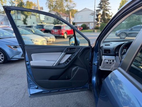 Used 2014 Subaru Forester 2.5i Premium w/ All-Weather Package image 16