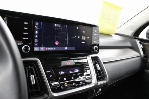 Used 2023 Kia Sorento EX w/ Panoramic Sunroof Package image 30