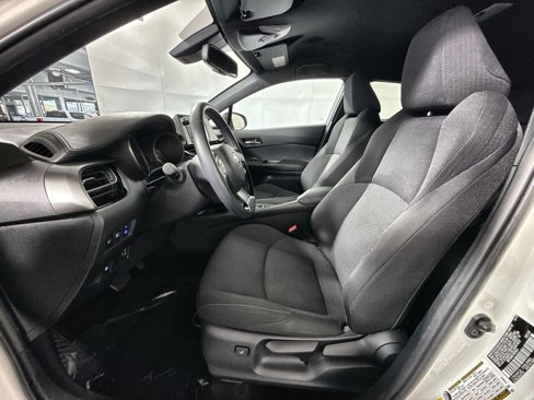 Used 2018 Toyota C-HR XLE image 13