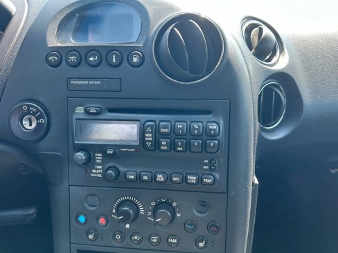 Used 2007 Pontiac Grand Prix w/ Sun And Sound Package image 14