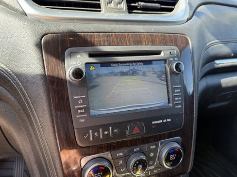 Used 2016 Chevrolet Traverse LT image 21