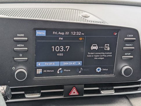 Used 2023 Hyundai Elantra SEL image 19
