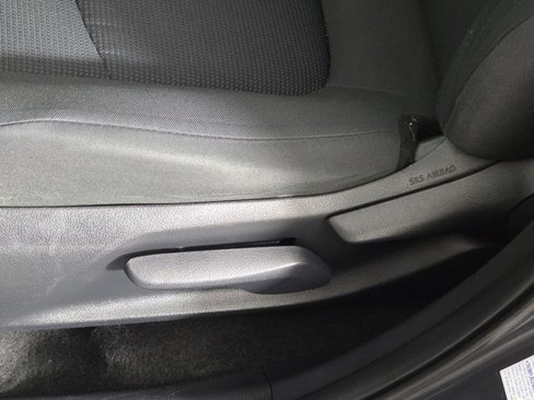 Used 2021 Toyota RAV4 LE image 39