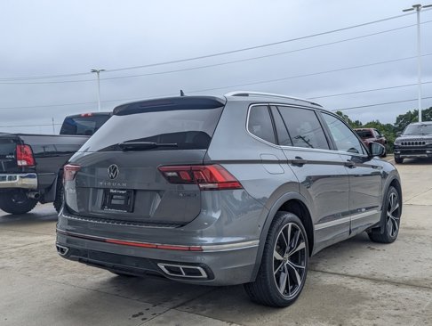 Used 2022 Volkswagen Tiguan SEL R-Line image 7