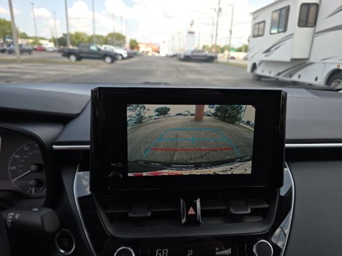 Used 2023 Toyota Corolla LE w/ LE Convenience Package image 18